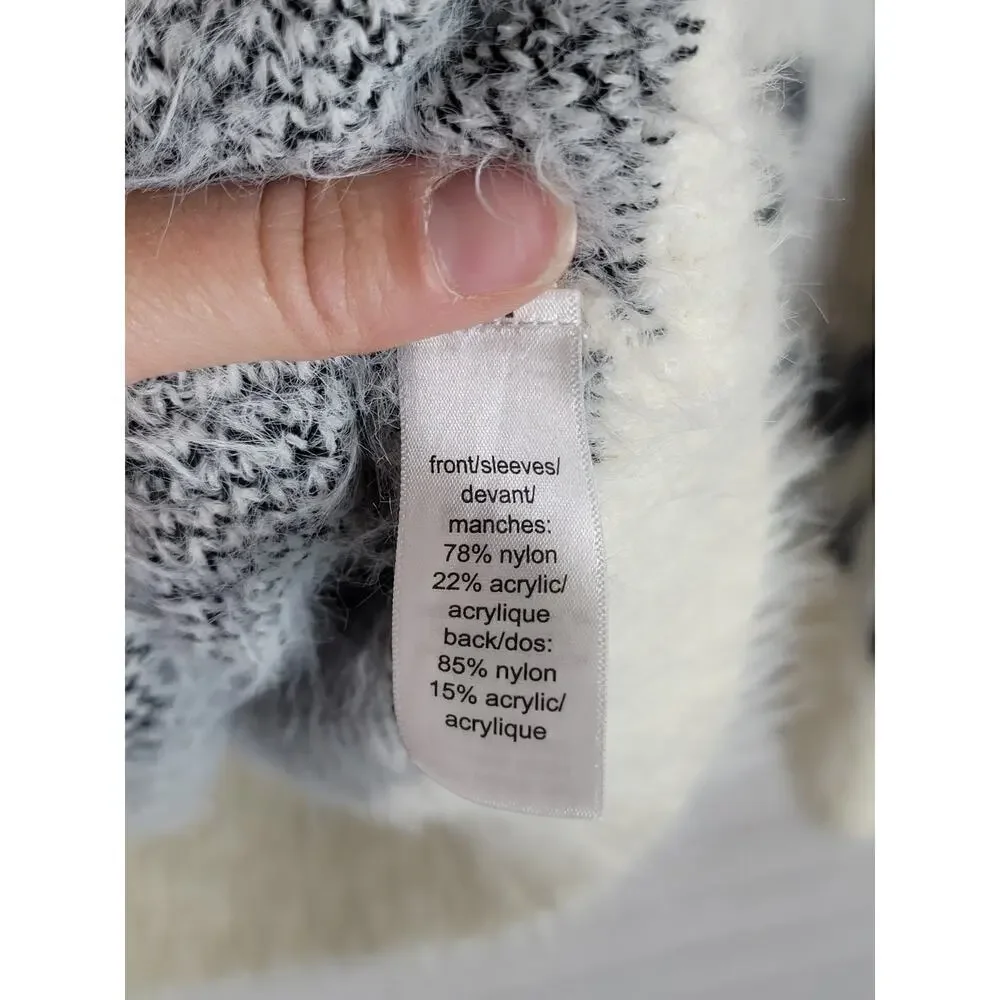 Maurices White Snowflake Eyelash Fuzzy Knit Pullover Sweater, sz Large